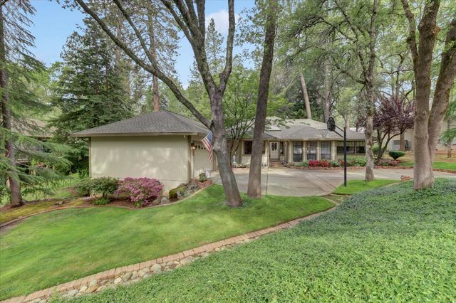 11774 Skipper Ct, Penn Valley, CA 95946