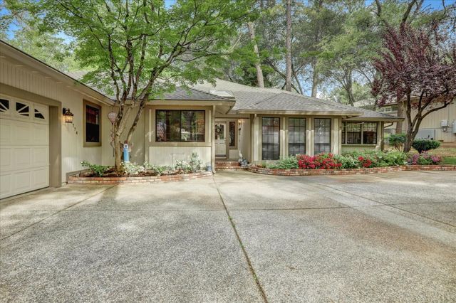 11774 Skipper Ct, Penn Valley, CA 95946