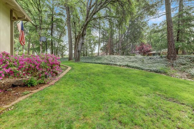 11774 Skipper Ct, Penn Valley, CA 95946
