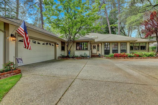 11774 Skipper Ct, Penn Valley, CA 95946