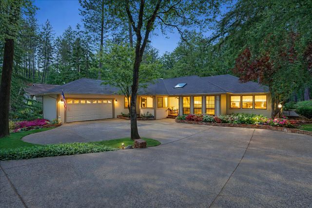 11774 Skipper Ct, Penn Valley, CA 95946