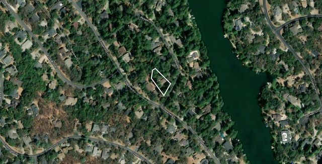 11774 Skipper Ct, Penn Valley, CA 95946
