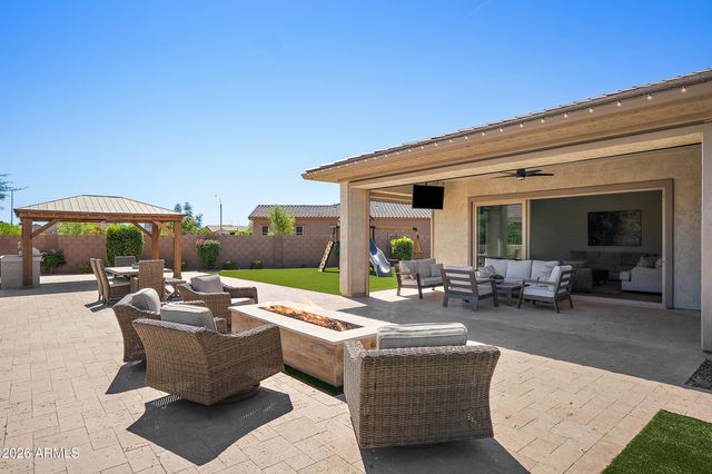 10730 E TRAVERTINE Avenue, Mesa, AZ 85212