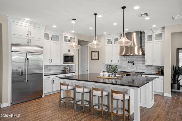10730 E TRAVERTINE Avenue, Mesa, AZ 85212