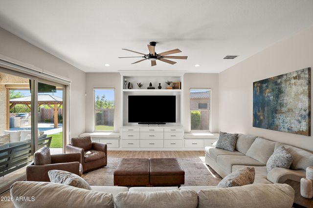 10730 E TRAVERTINE Avenue, Mesa, AZ 85212