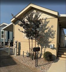 8086 Mission Boulevard 17, Jurupa Valley, CA 92509