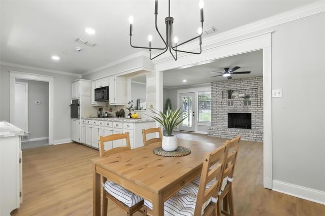 5610 Cuero Drive, De Cordova, TX 76049