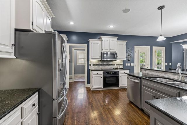 8700 NE 91st Terrace, Kansas City, MO 64157