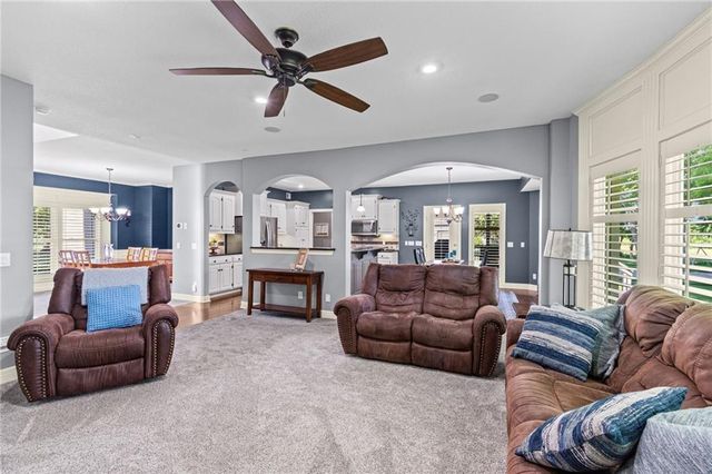 8700 NE 91st Terrace, Kansas City, MO 64157