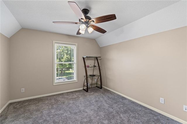 8700 NE 91st Terrace, Kansas City, MO 64157
