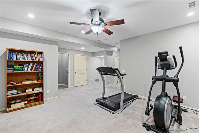 8700 NE 91st Terrace, Kansas City, MO 64157