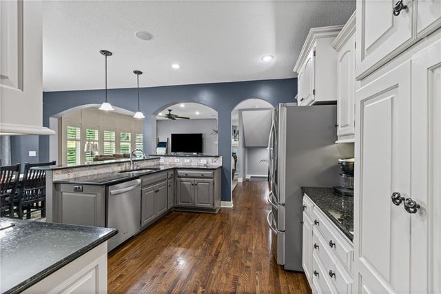 8700 NE 91st Terrace, Kansas City, MO 64157