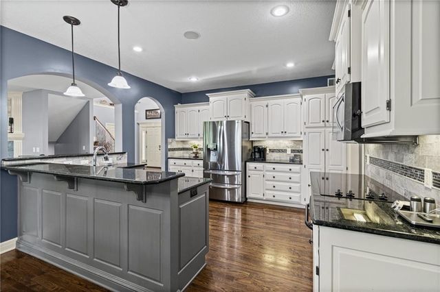 8700 NE 91st Terrace, Kansas City, MO 64157