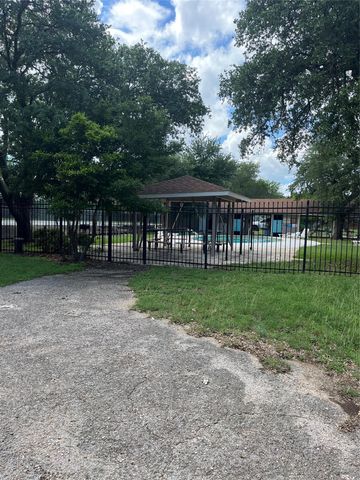 100 Cowpoke CIR, Wimberley, TX 78676