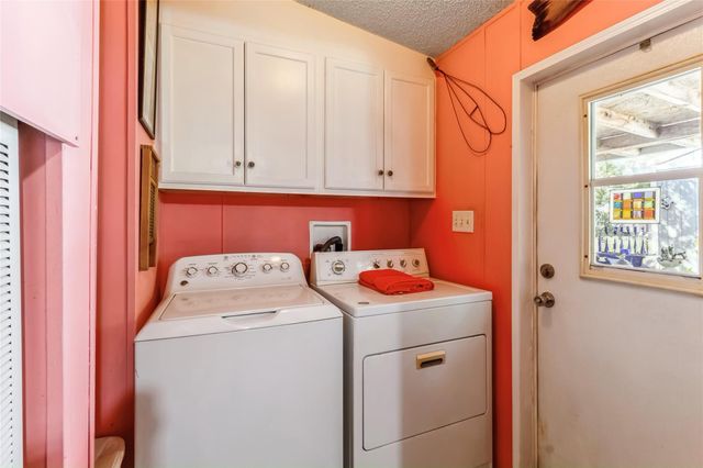 100 Cowpoke CIR, Wimberley, TX 78676