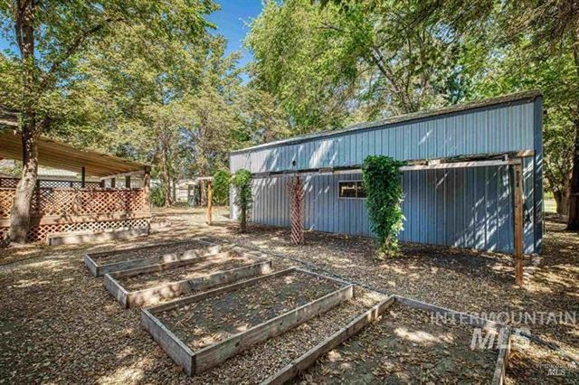 1015 E Logan St, Caldwell, ID 83605