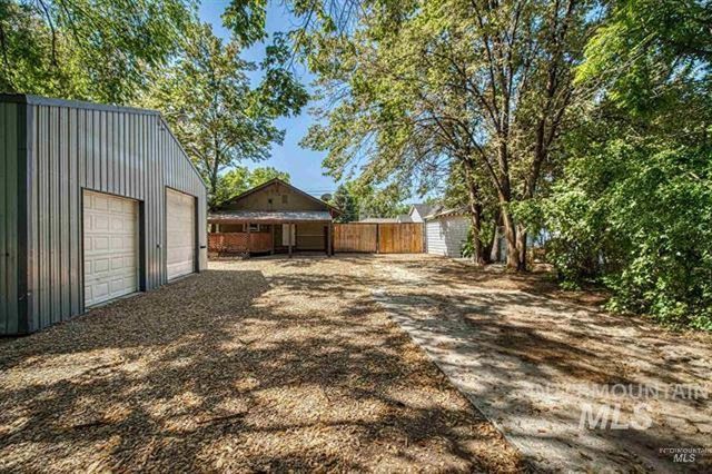 1015 E Logan St, Caldwell, ID 83605