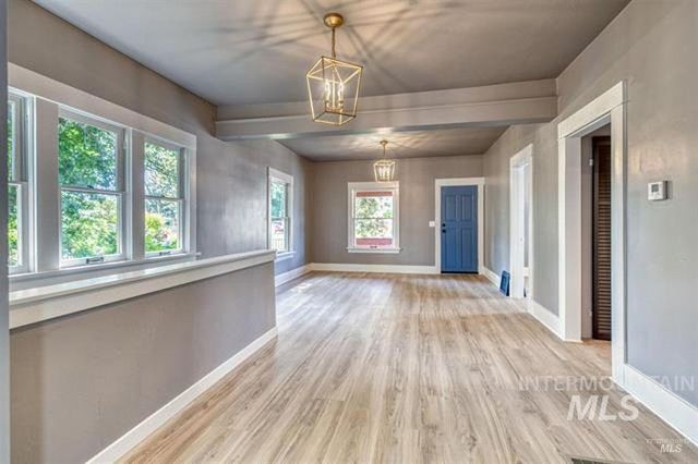 1015 E Logan St, Caldwell, ID 83605