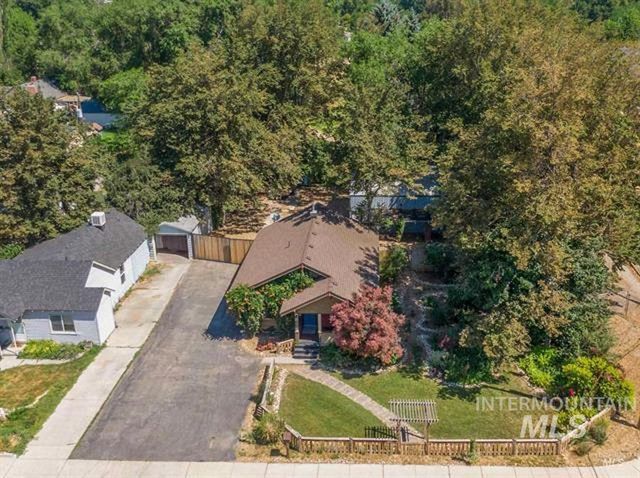 1015 E Logan St, Caldwell, ID 83605