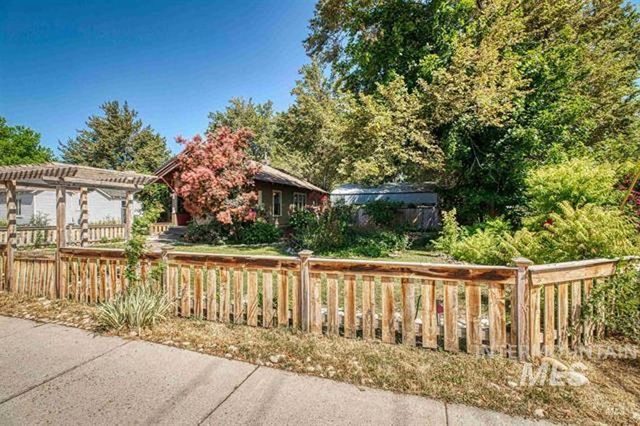 1015 E Logan St, Caldwell, ID 83605