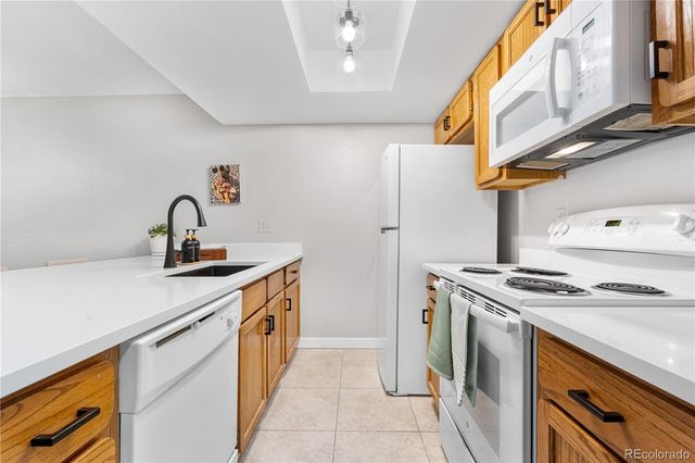 540 S Forest Street 7-102, Denver, CO 80246