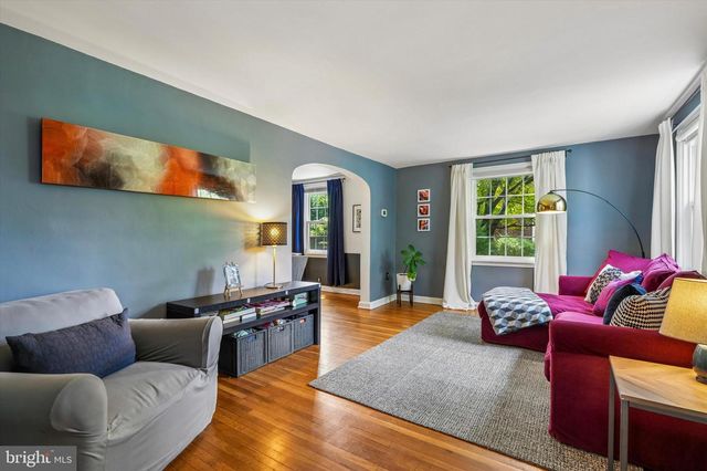 210 GLENDALOUGH RD, Erdenheim, PA 19038