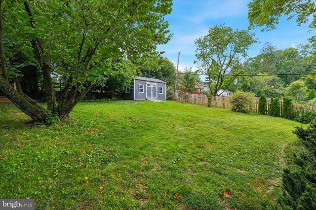 210 GLENDALOUGH RD, Erdenheim, PA 19038