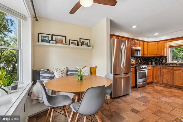 210 GLENDALOUGH RD, Erdenheim, PA 19038