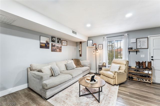 6285 West Washington Avenue, Las Vegas, NV 89107