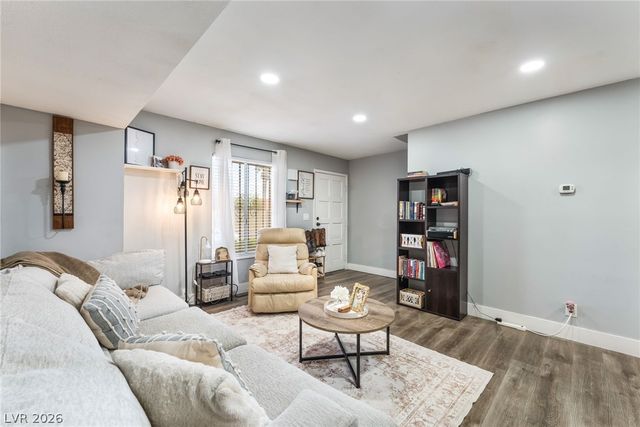 6285 West Washington Avenue, Las Vegas, NV 89107