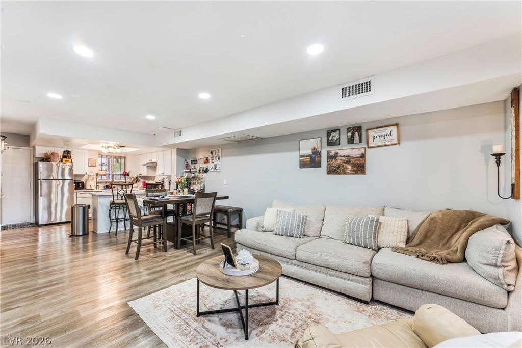 6285 West Washington Avenue, Las Vegas, NV 89107 — photo 5