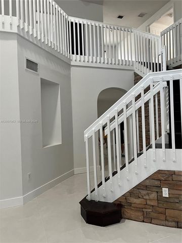 16475 SW 84th Ln 1, Miami, FL 33193