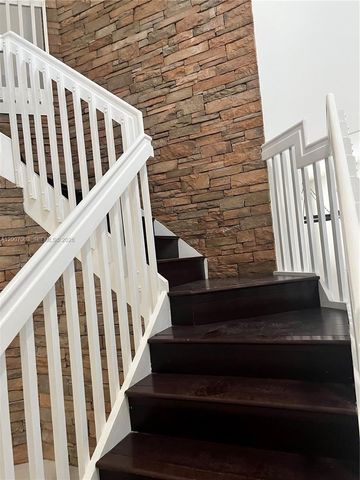 16475 SW 84th Ln 1, Miami, FL 33193