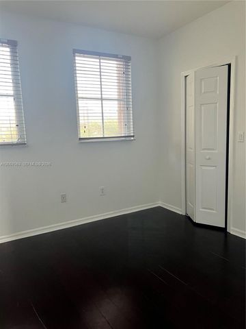 16475 SW 84th Ln 1, Miami, FL 33193