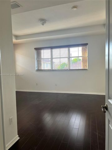 16475 SW 84th Ln 1, Miami, FL 33193