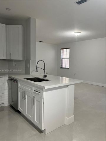 16475 SW 84th Ln 1, Miami, FL 33193