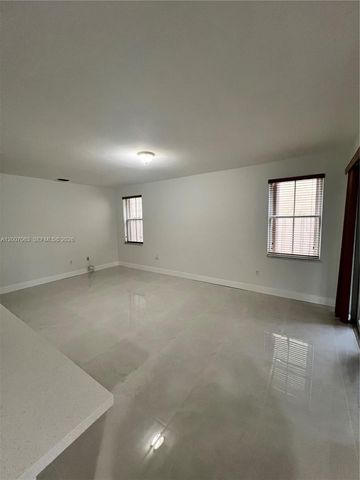 16475 SW 84th Ln 1, Miami, FL 33193