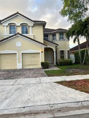 16475 SW 84th Ln 1, Miami, FL 33193