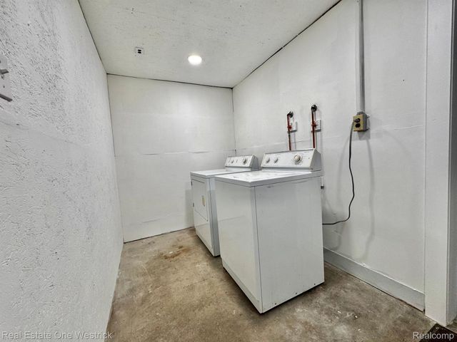 432 Edgewater Drive, Algonac, MI 48001
