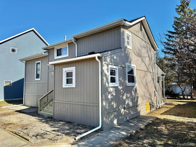 432 Edgewater Drive, Algonac, MI 48001