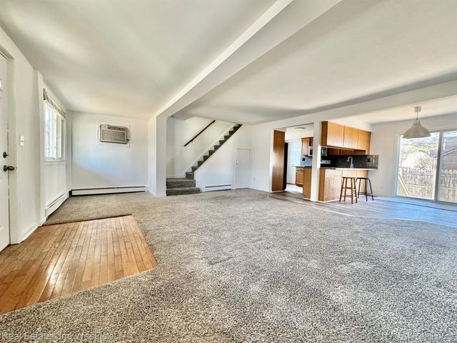 432 Edgewater Drive, Algonac, MI 48001