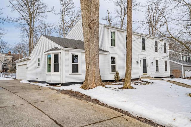 9906 Woodstream Drive, Fort Wayne, IN 46804