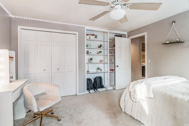 9906 Woodstream Drive, Fort Wayne, IN 46804