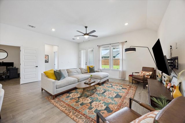 8112 Skytex ST, Austin, TX 78744