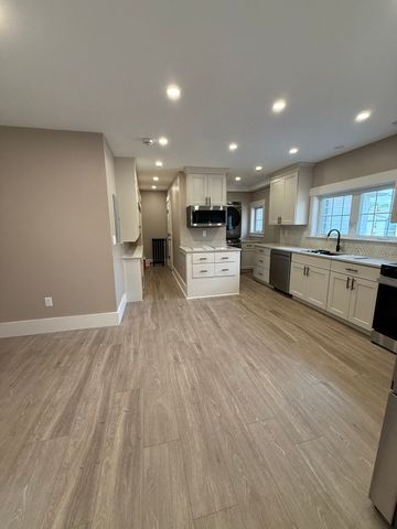 128 Prichard Street 2R, Fitchburg, MA 01420
