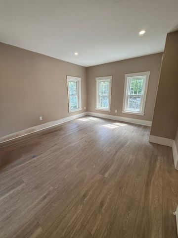128 Prichard Street 2R, Fitchburg, MA 01420