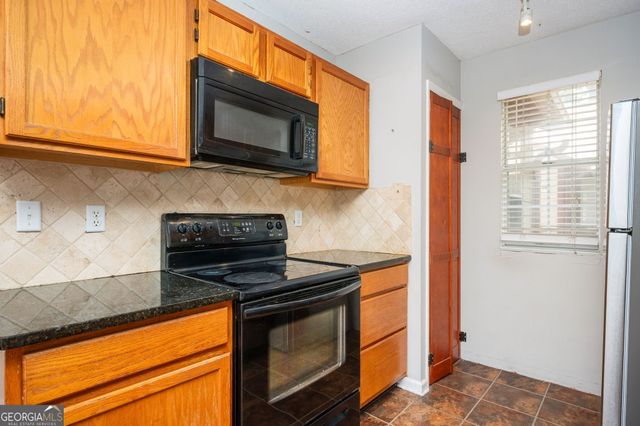 915 Wentworth Court, Johns Creek, GA 30022
