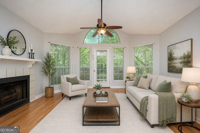 915 Wentworth Court, Johns Creek, GA 30022