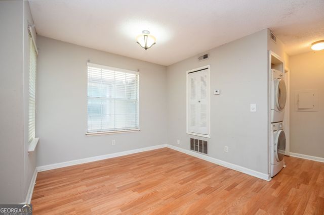 915 Wentworth Court, Johns Creek, GA 30022