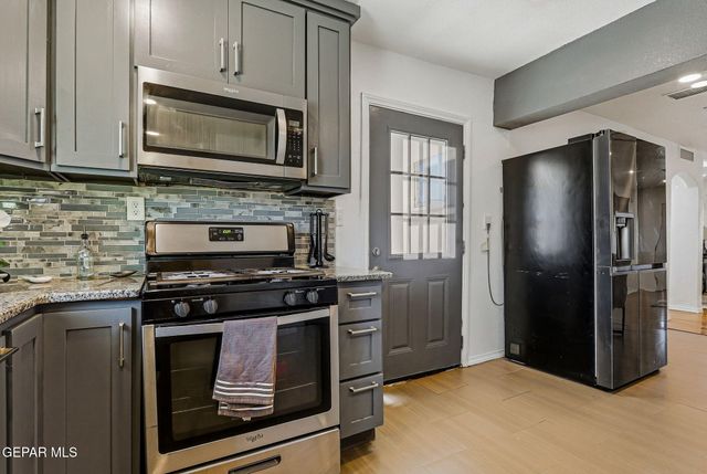 1928 SAINT JOHNS Drive, El Paso, TX 79903